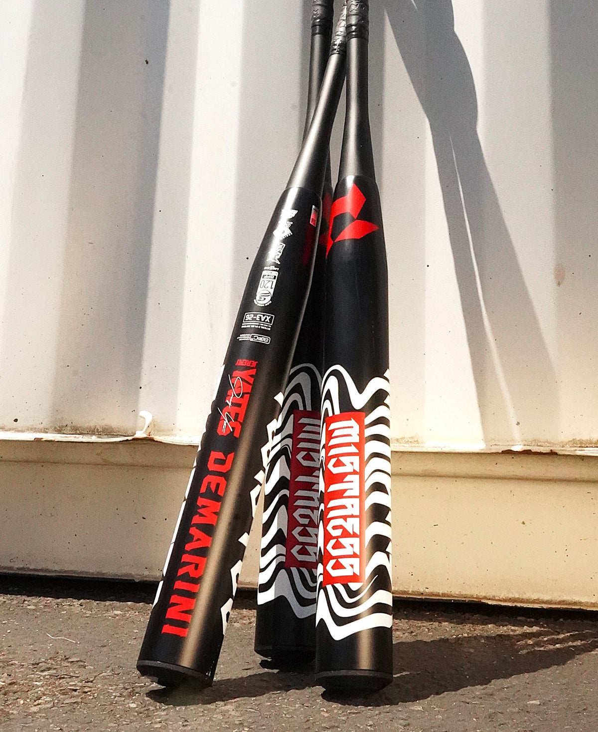 2026_DeMarini_Jeremy_Yates_Signature_Twisted_Mistress_V2_Slowpitch_Bat_WBD2621010_01.jpg