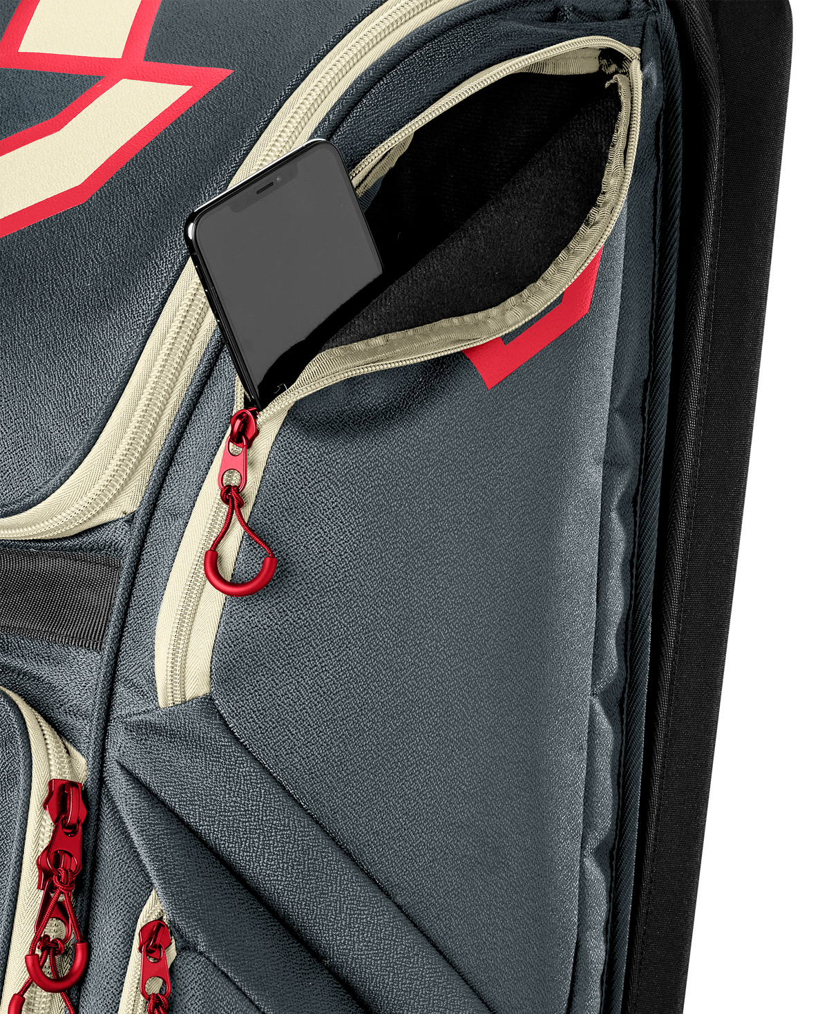 WB5744001_8_Spectre_V2_Wheeled_Bag_Black.png