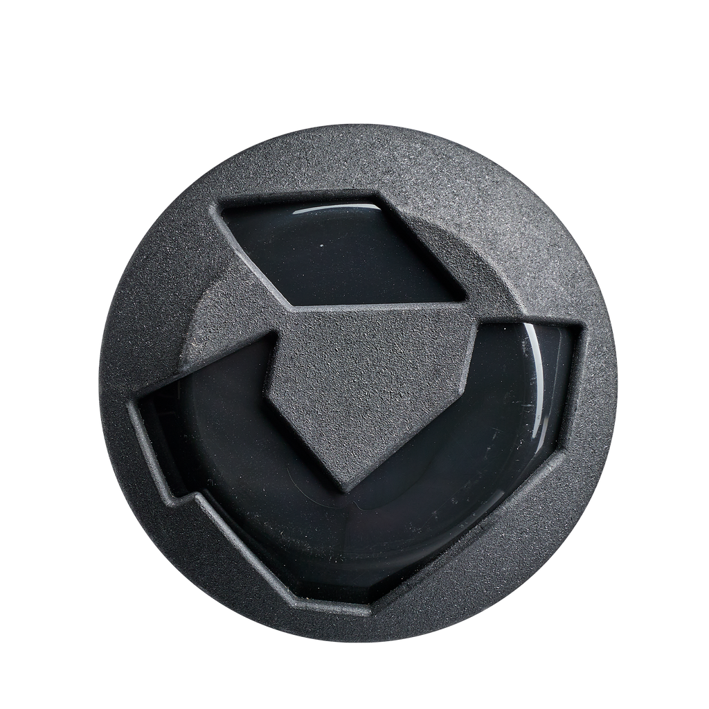 WBD2735010_6_DM_Mercy_2027_Gold_Black.png